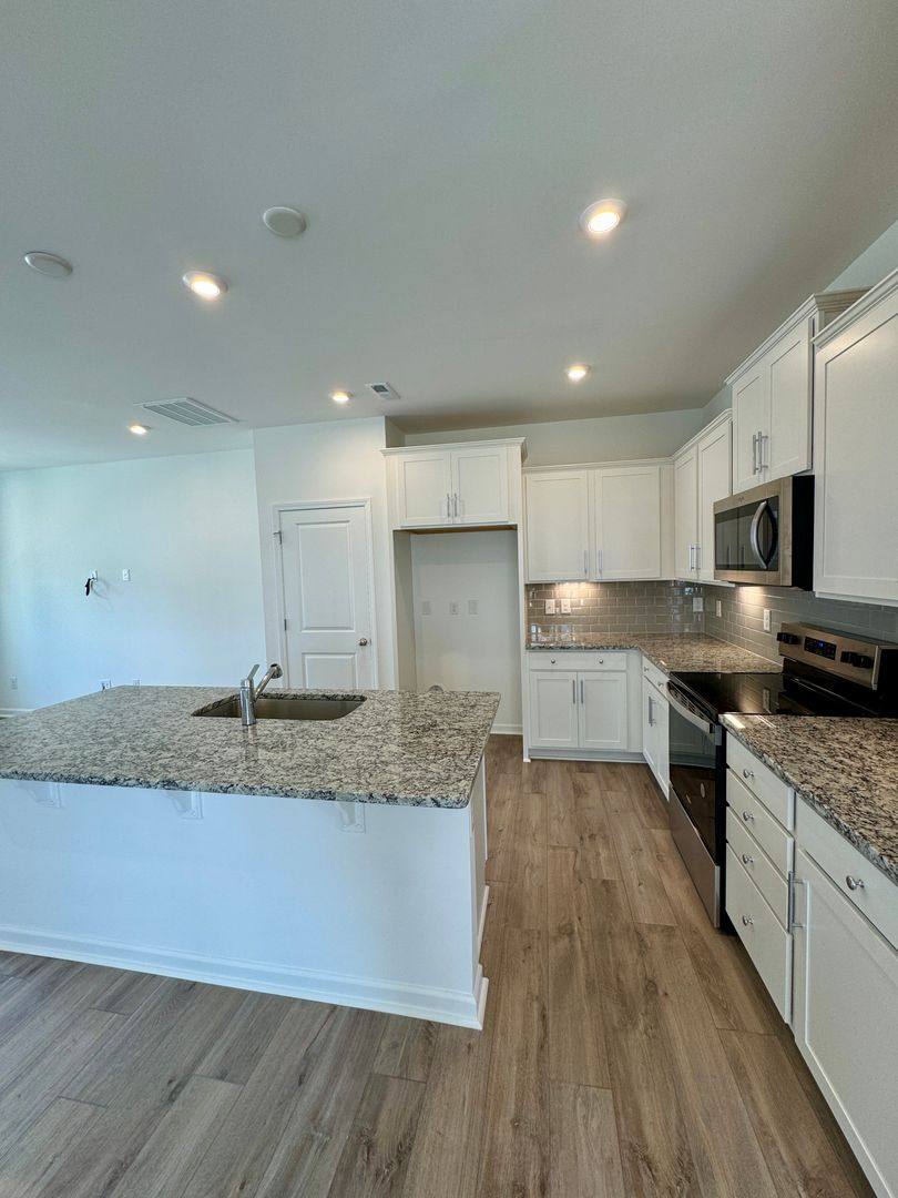 Townhouse for rent at 13167 Rover St Pringle Towns, Charlotte, NC 28273