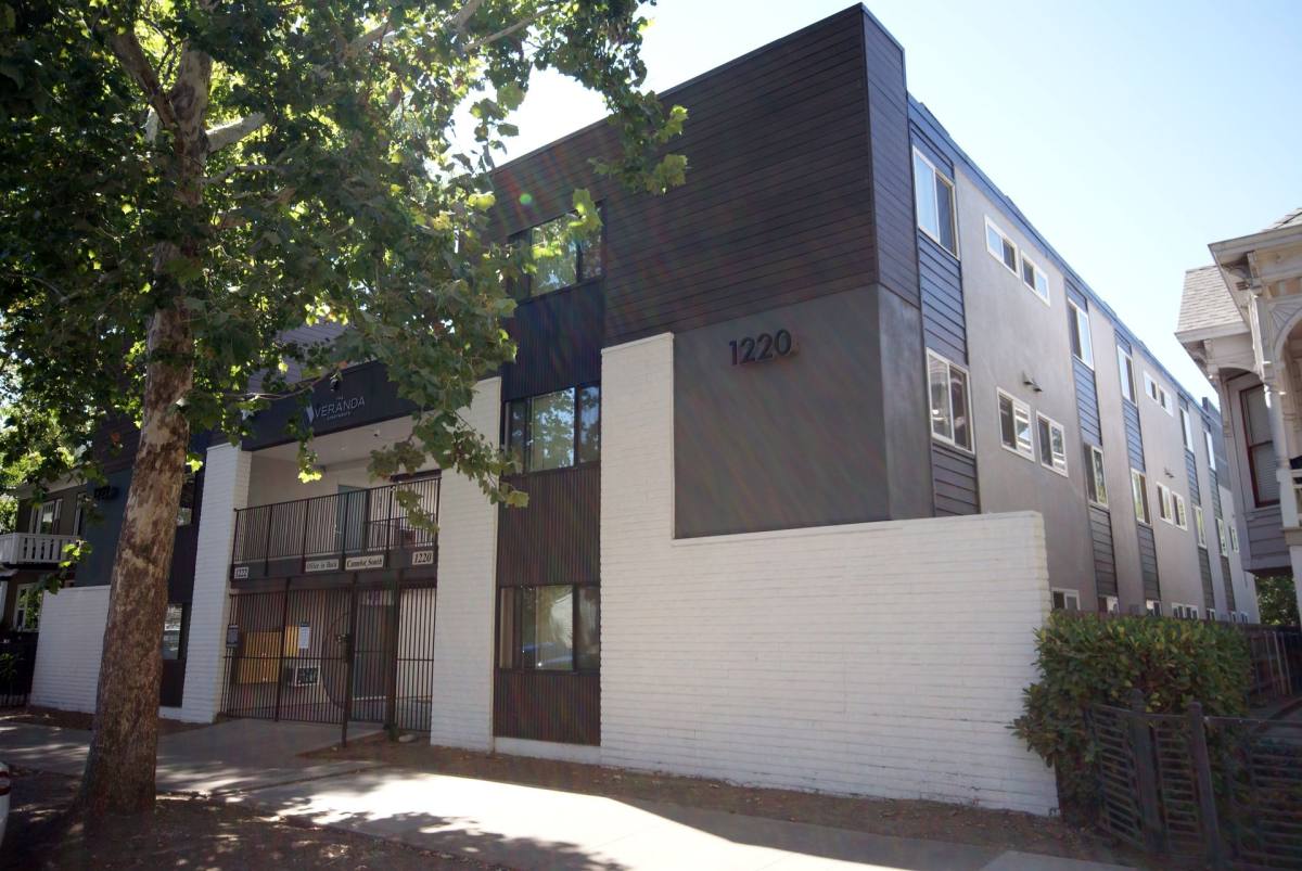 Apartment for rent at 1220 E St, Sacramento, CA 95814