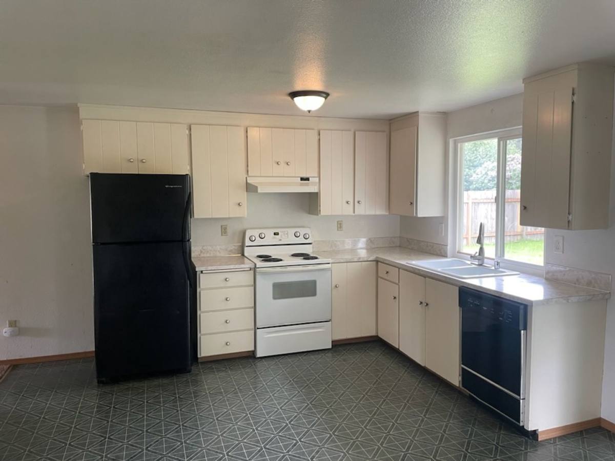 House for rent at 628 175th St S, Spanaway, WA 98387