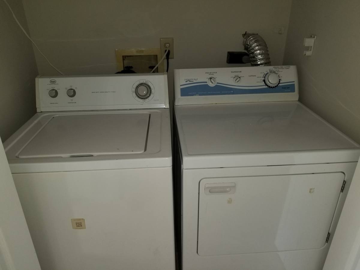 Townhouse for rent at 1125 Old Denbigh Blvd, Newport News, VA 23602
