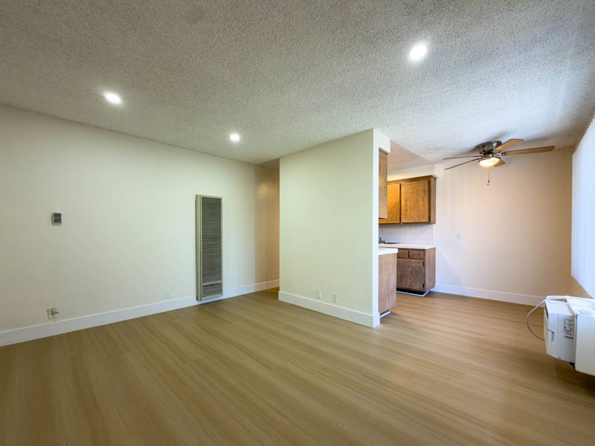 Apartment for rent at 6553 Newlin Ave, Whittier, CA 90601