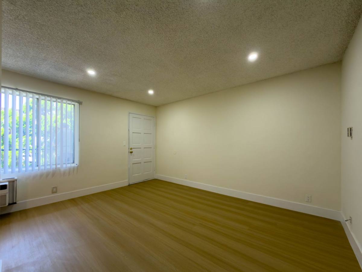 Apartment for rent at 6553 Newlin Ave, Whittier, CA 90601