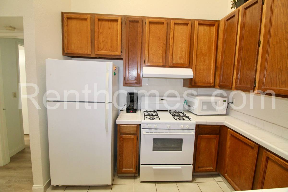Condo for rent at 9916 Scripps Westview Way, San Diego, CA 92131