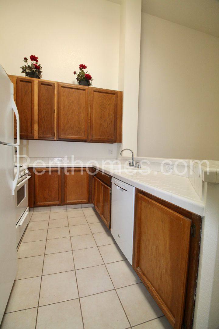 Condo for rent at 9916 Scripps Westview Way, San Diego, CA 92131