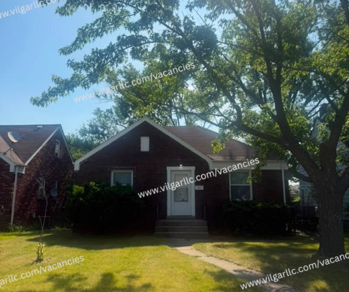 Condo for rent at 207 Taft St, Gary, IN 46404