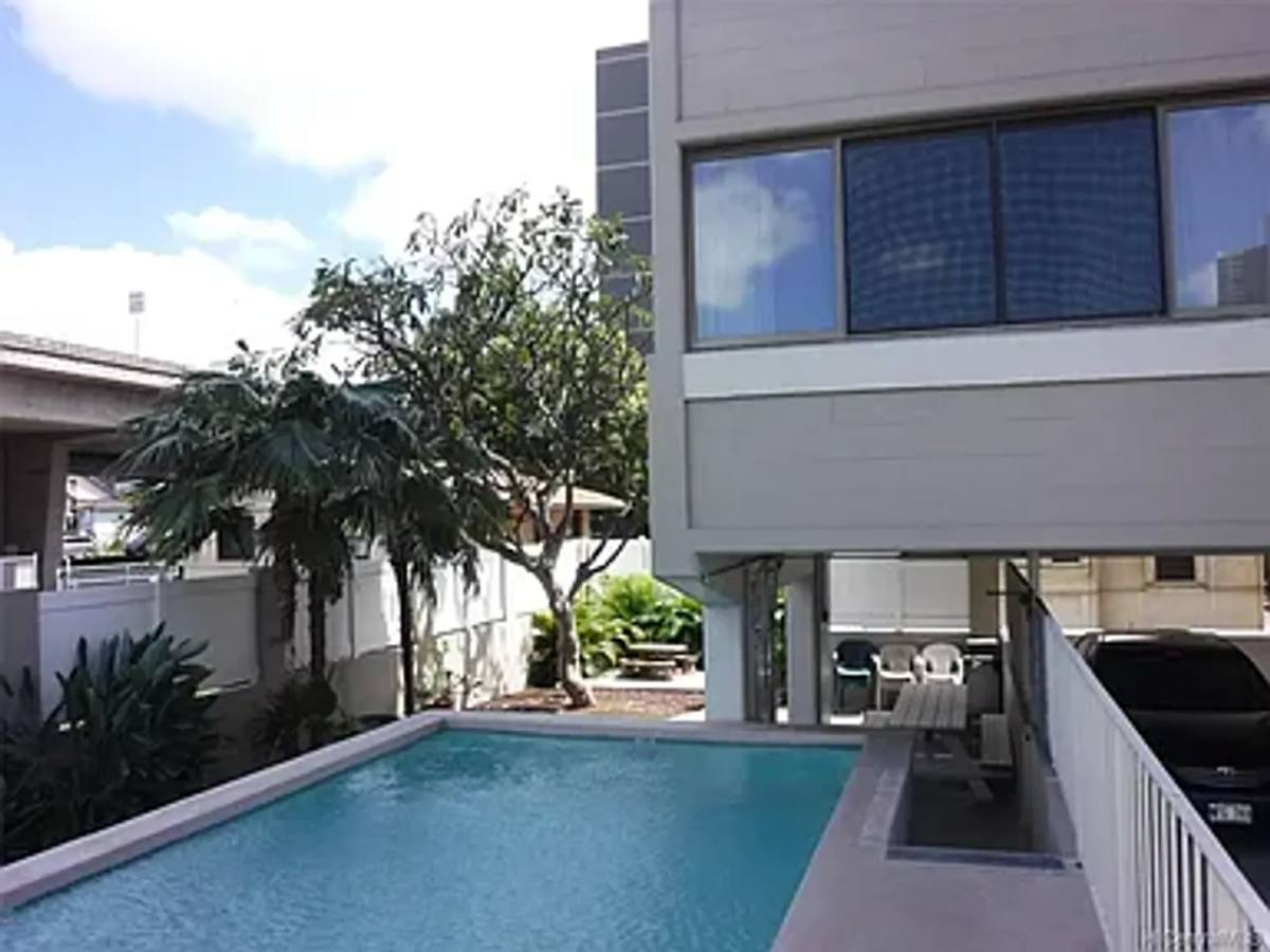 Apartment for rent at 1134 Kinau St, Honolulu, HI 96814
