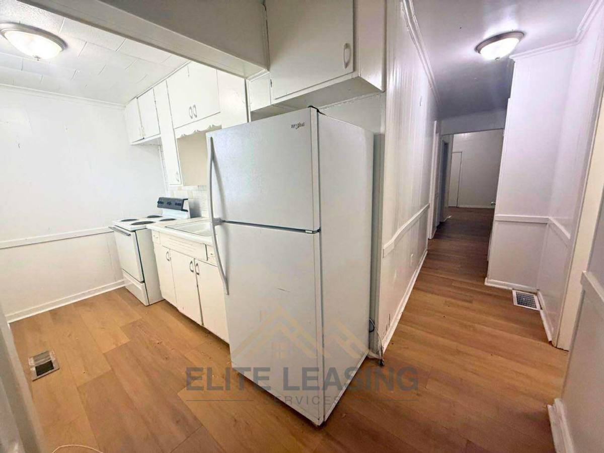 Apartment for rent at 1441 SW Van Buren St, Topeka, KS 66612