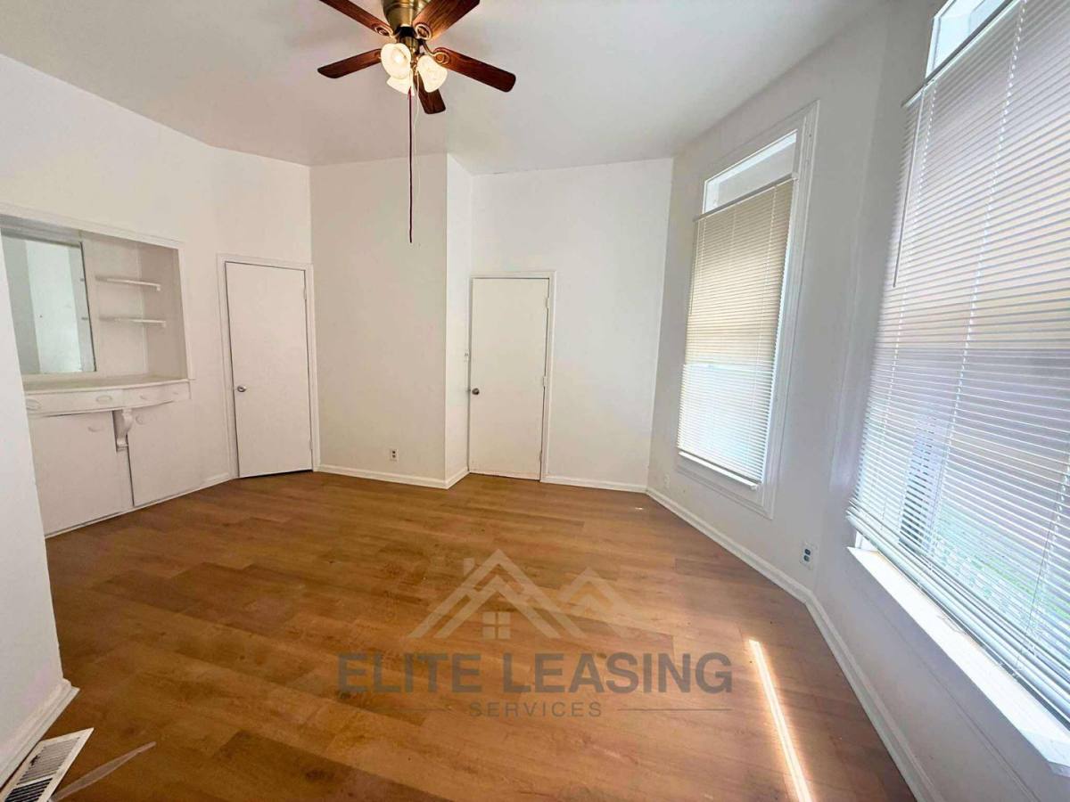 Apartment for rent at 1441 SW Van Buren St, Topeka, KS 66612
