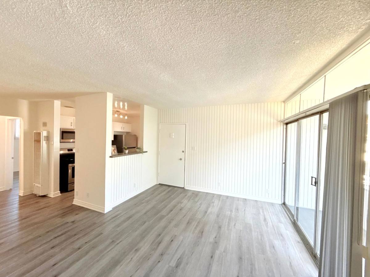 Apartment for rent at 1029 N Ardmore Ave, Los Angeles, CA 90029