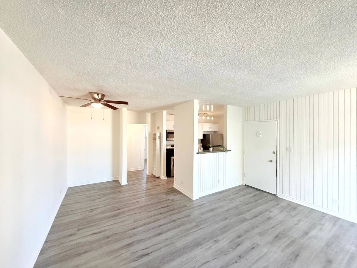 Apartment for rent at 1029 N Ardmore Ave, Los Angeles, CA 90029