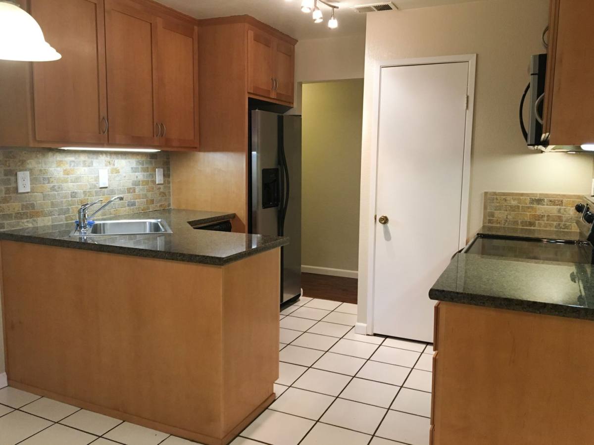 Apartment for rent at 2575 Easton Way #81, San Jose, CA 95133