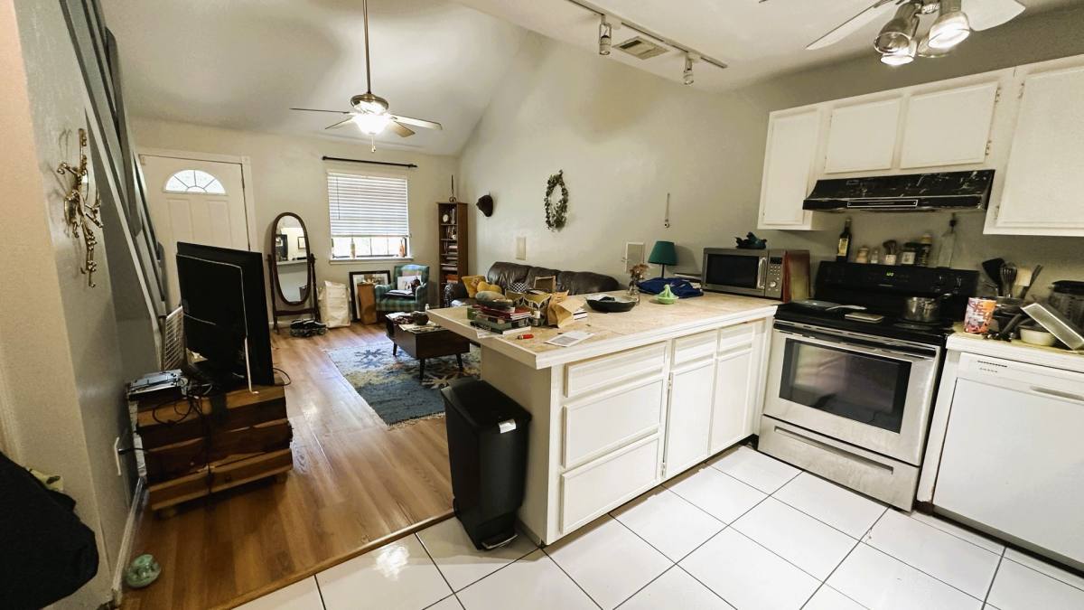 Townhouse for rent at 1059 Ocala Rd, Tallahassee, FL 32304