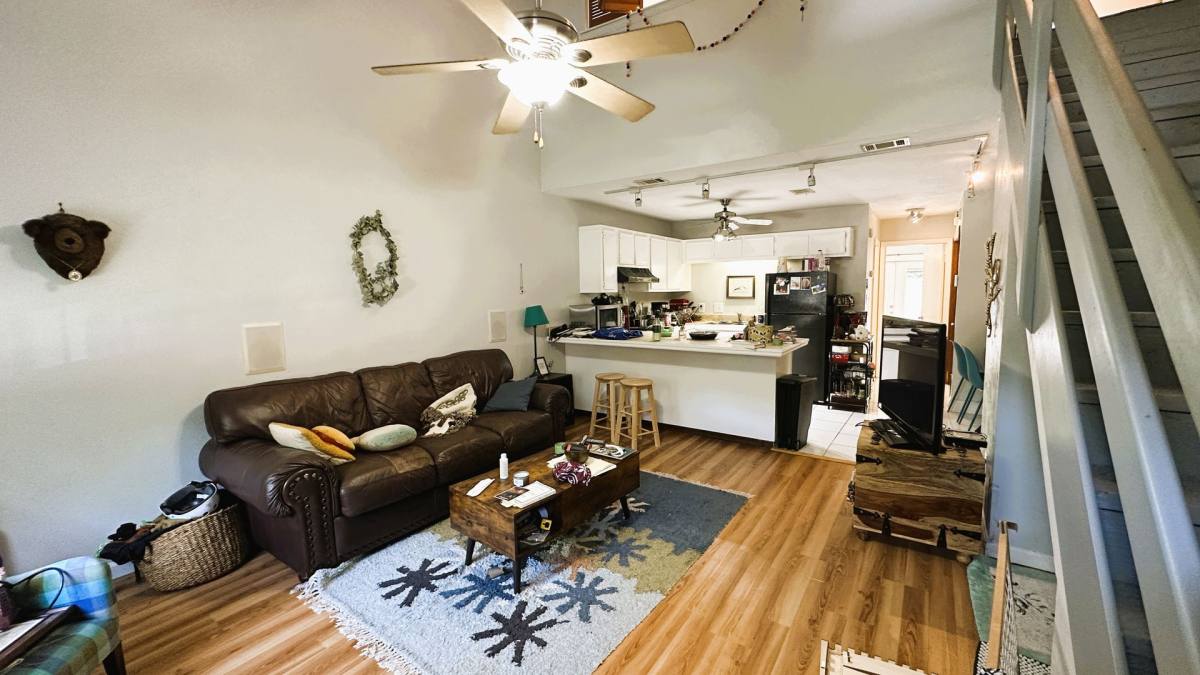 Townhouse for rent at 1059 Ocala Rd, Tallahassee, FL 32304