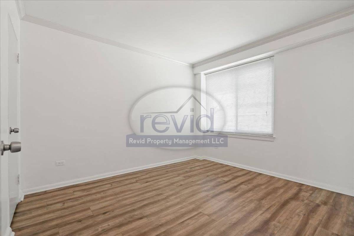 Apartment for rent at 585 E Parkway S, Memphis, TN 38104