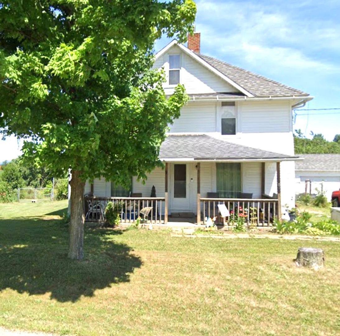 House for rent at 653 County Rd, Ashland, OH 44805