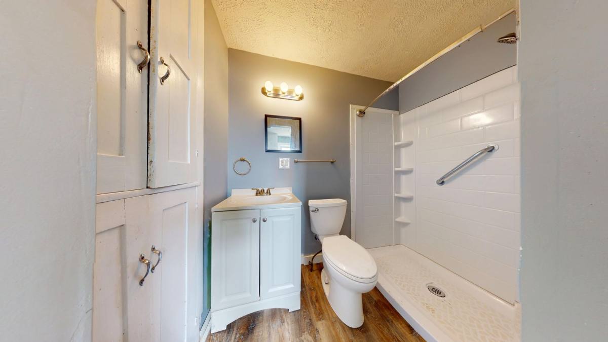 House for rent at 653 County Rd, Ashland, OH 44805