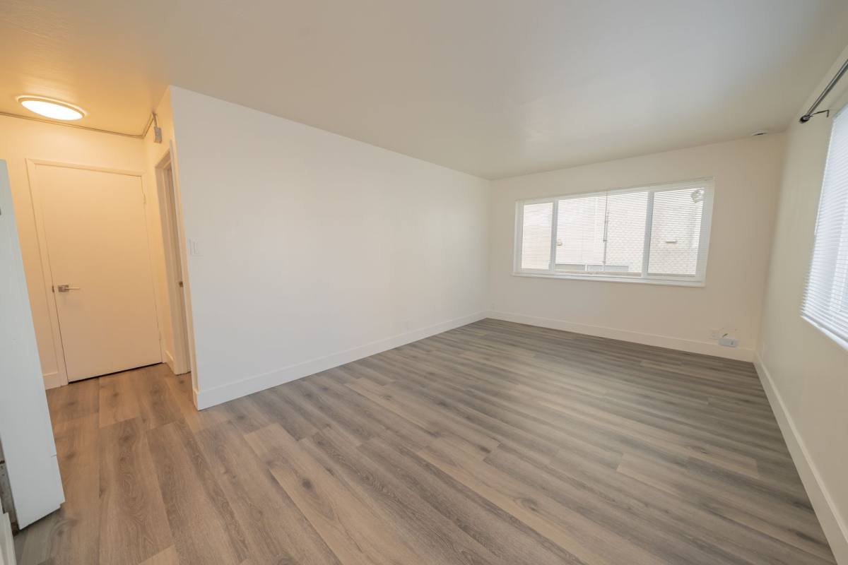 Apartment for rent at 1830 6th Ave, Oakland, CA 94606