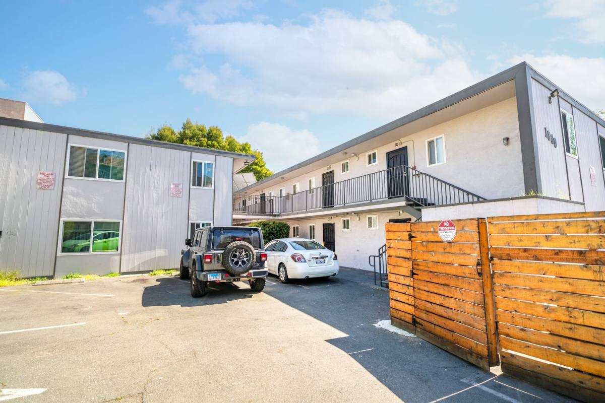 Apartment for rent at 1830 6th Ave, Oakland, CA 94606