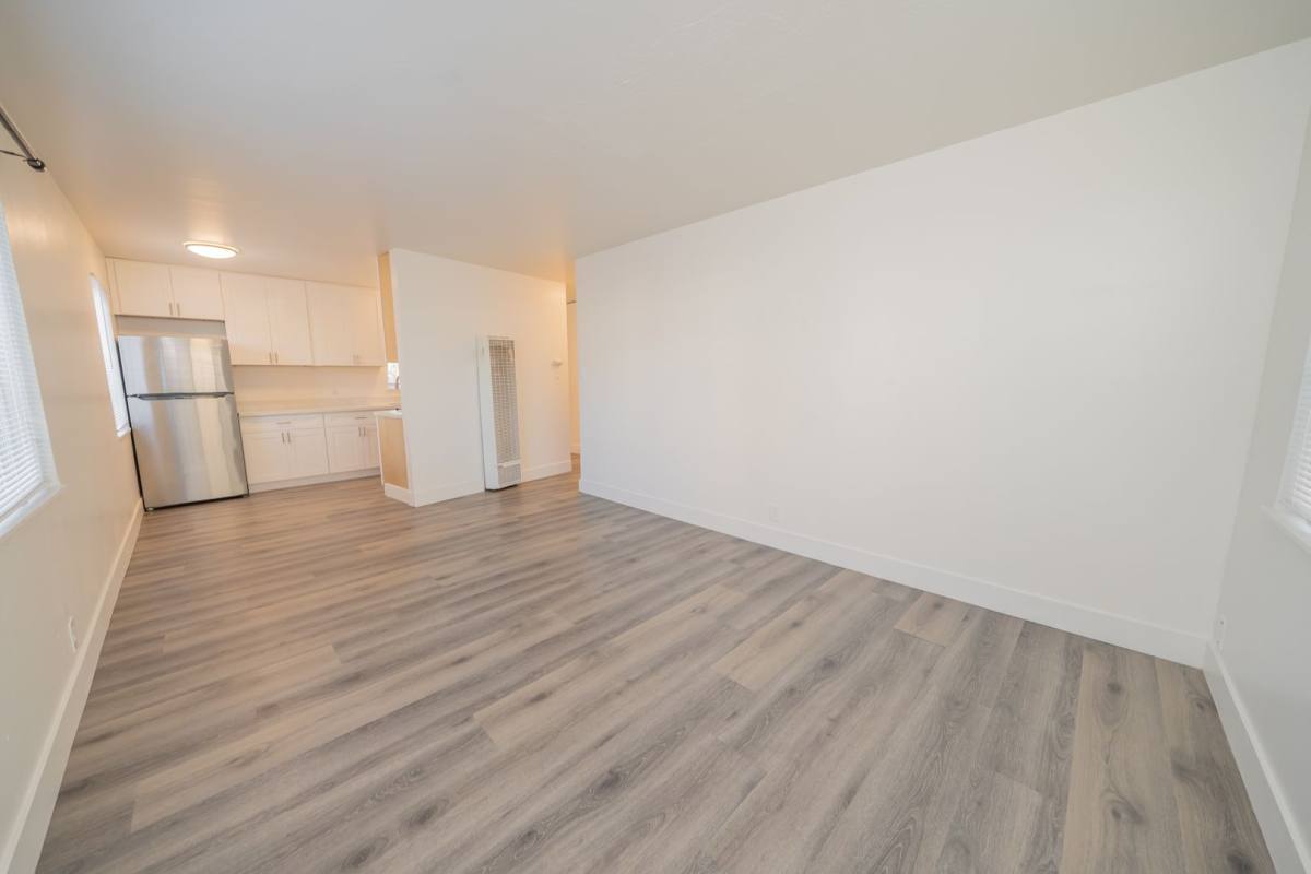 Apartment for rent at 1830 6th Ave, Oakland, CA 94606