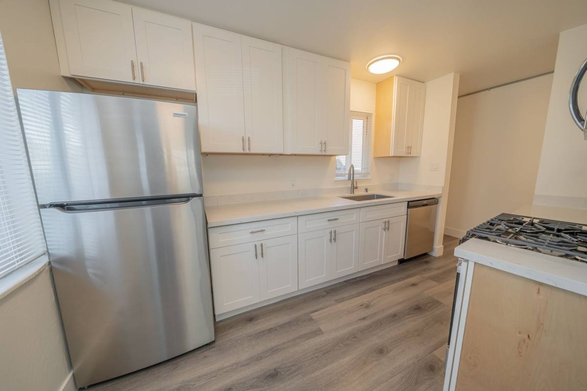 Apartment for rent at 1830 6th Ave, Oakland, CA 94606