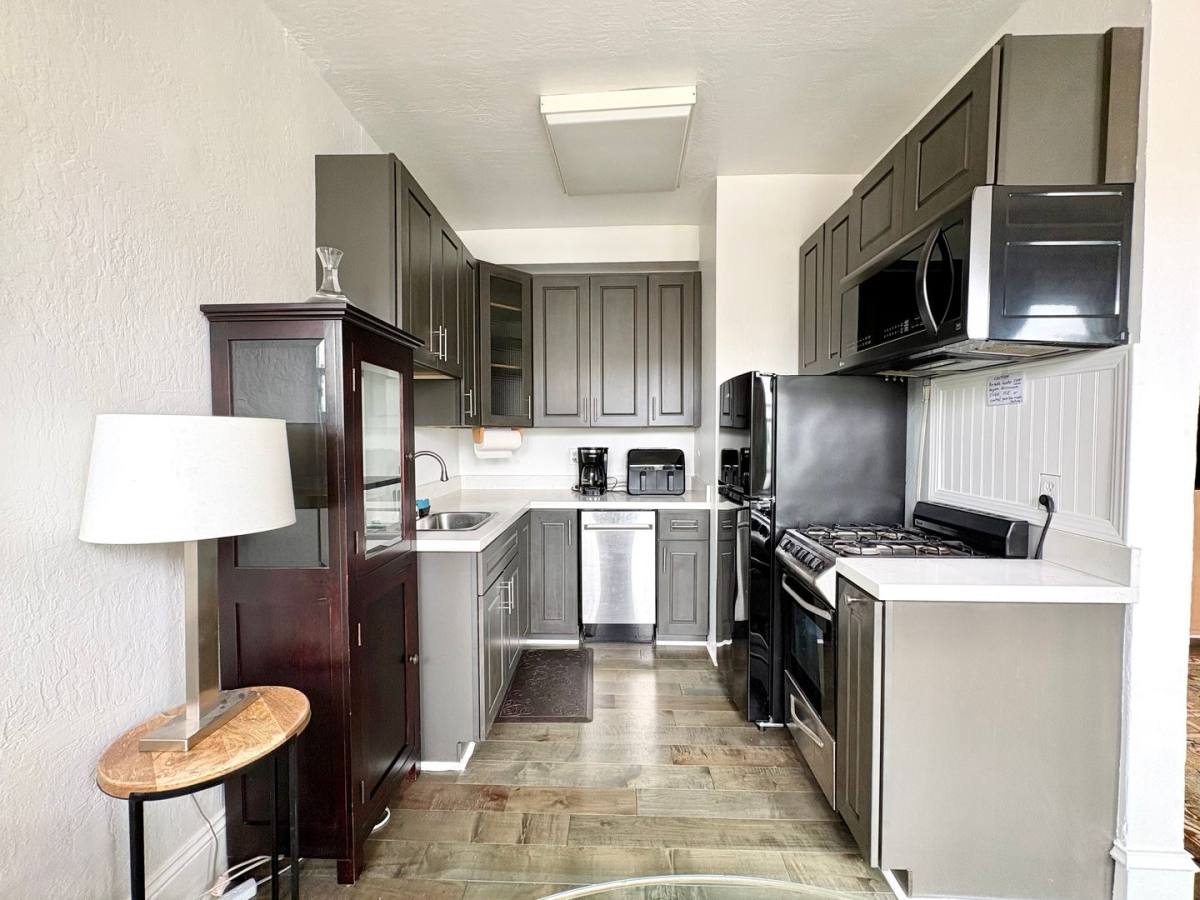 Apartment for rent at 2415 Van Ness Ave, San Francisco, CA 94109