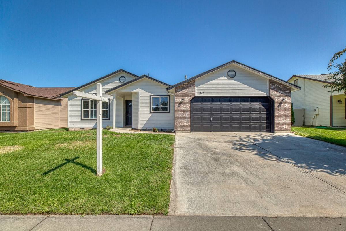 House for rent at 1938 E Birchwood Dr, Eagle, ID 83616