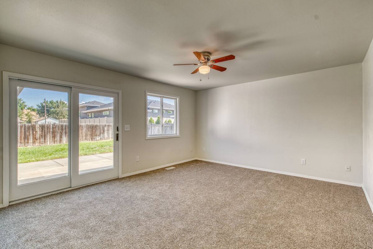 House for rent at 1938 E Birchwood Dr, Eagle, ID 83616