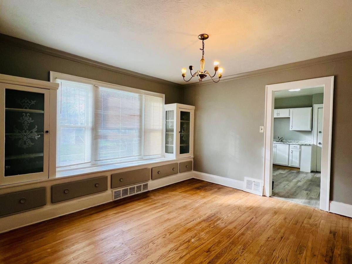 Apartment for rent at 3542 W 119th St, Cleveland, OH 44111