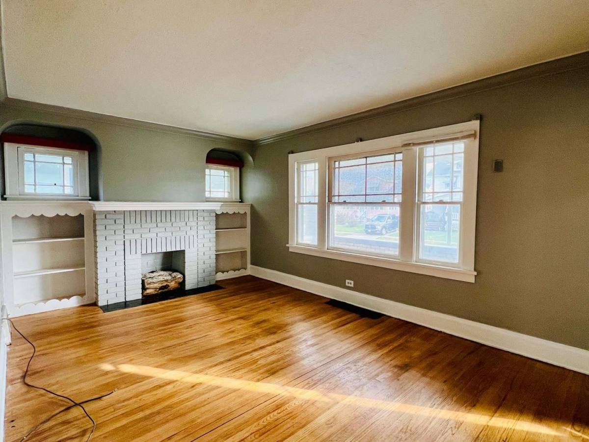 Apartment for rent at 3542 W 119th St, Cleveland, OH 44111