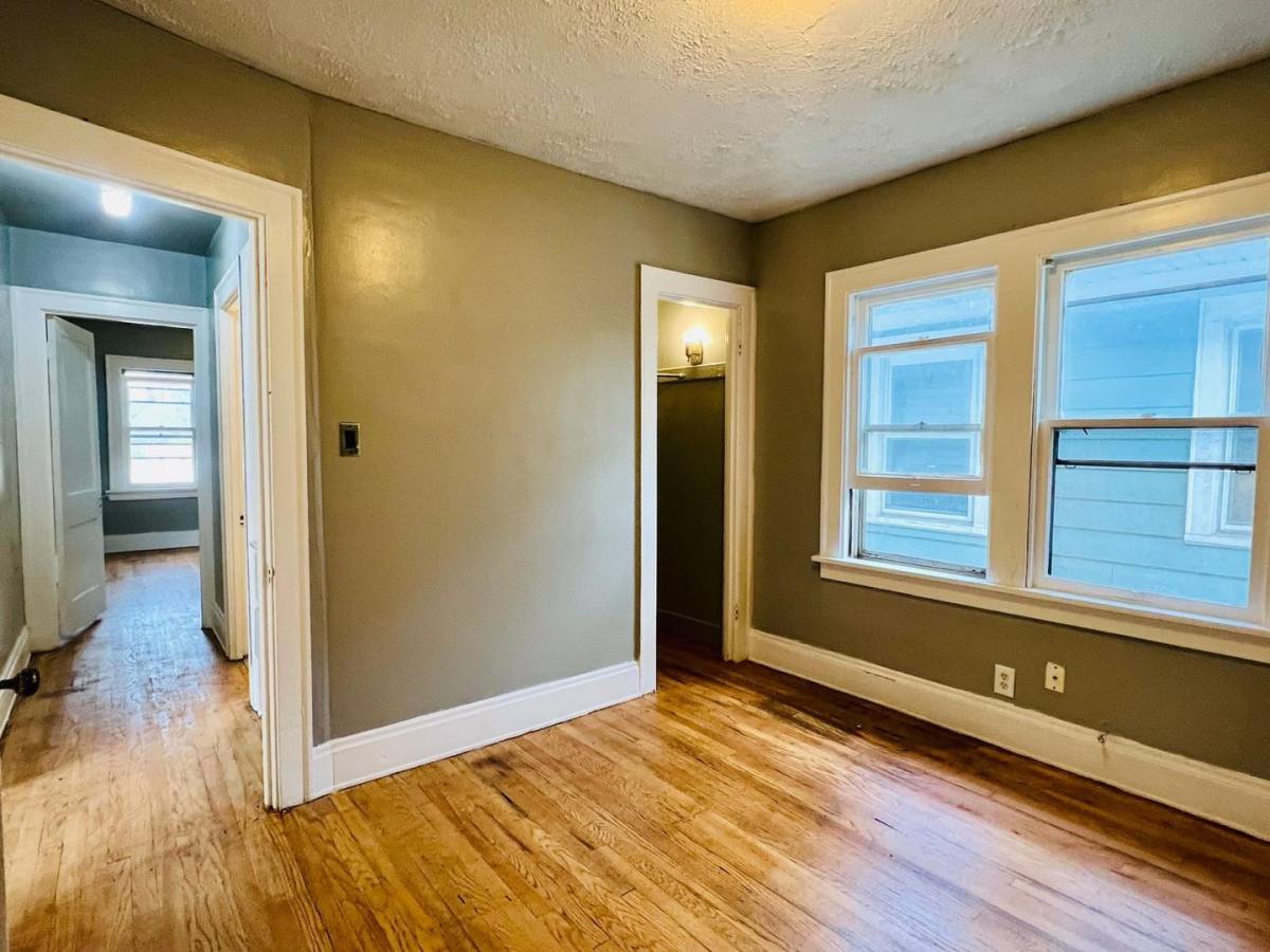 Apartment for rent at 3542 W 119th St, Cleveland, OH 44111