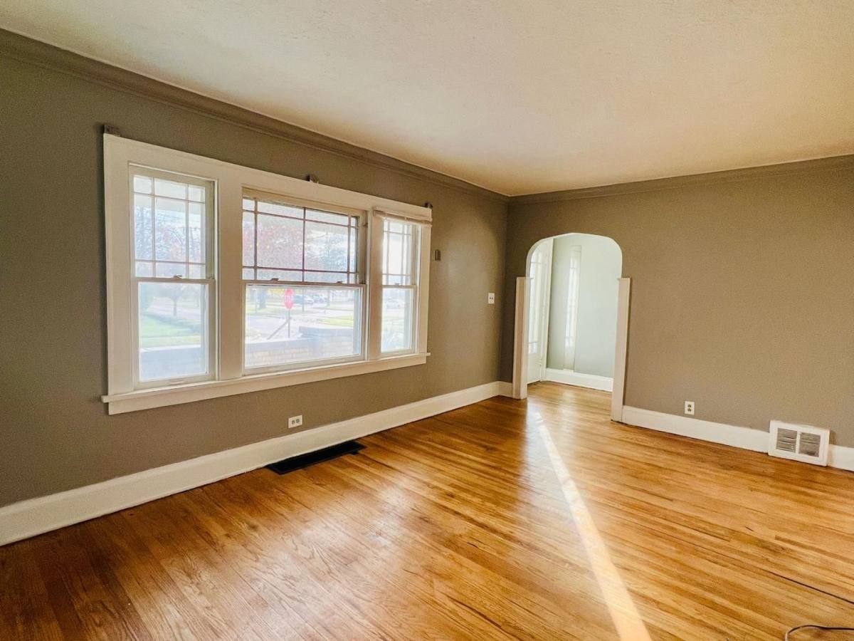Apartment for rent at 3542 W 119th St, Cleveland, OH 44111