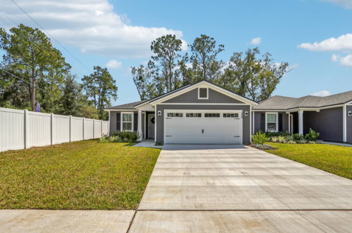 Townhouse for rent at 1374 Lakeshore Blvd, Jacksonville, FL 32205