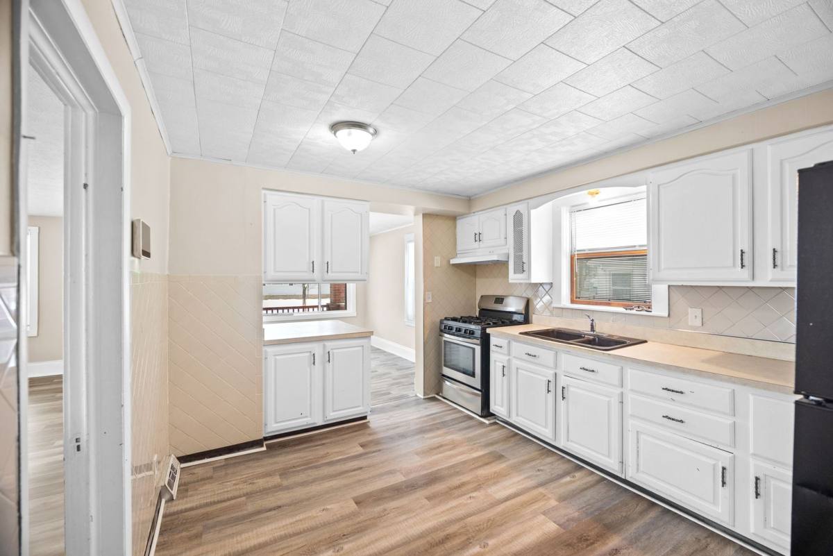 House for rent at 153 Henry St, Bedford, OH 44146