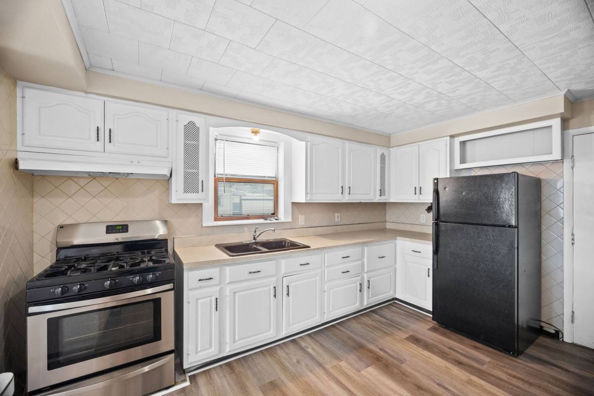 House for rent at 153 Henry St, Bedford, OH 44146