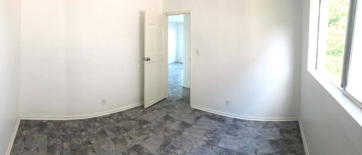 Apartment for rent at 1546 S Gramercy Place, Los Angeles, CA 90019