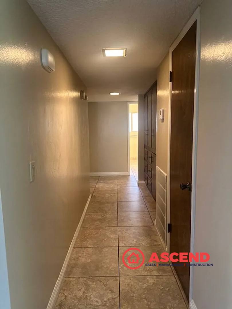 House for rent at 6713 Kimberly Ave, Bakersfield, CA 93308