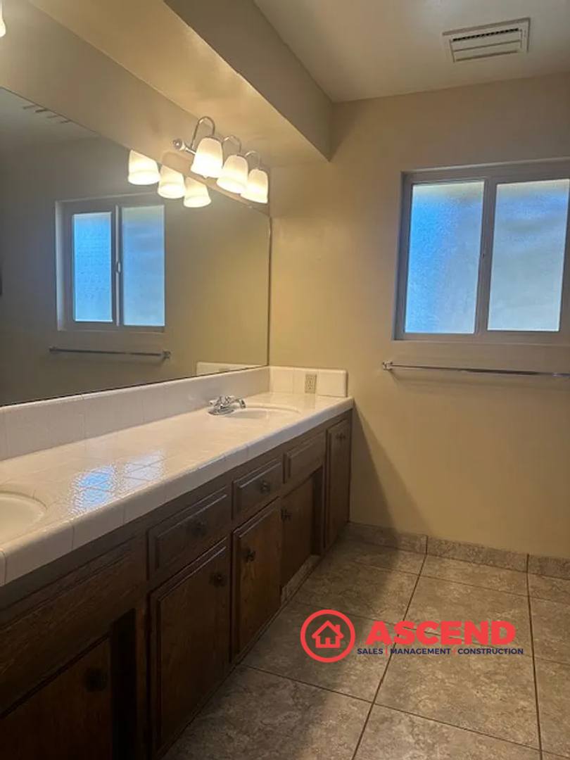 House for rent at 6713 Kimberly Ave, Bakersfield, CA 93308