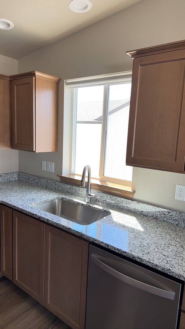 House for rent at 310 S Newton Ave, East Wenatchee, WA 98802