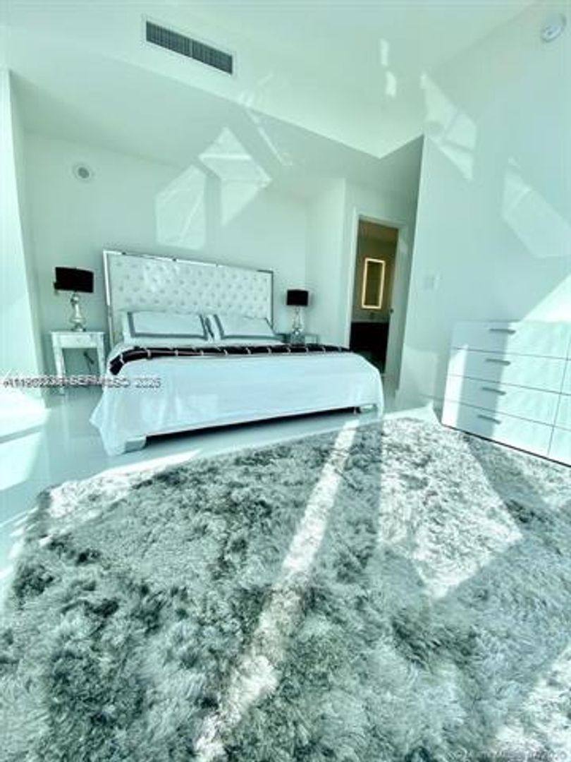 Apartment for rent at 851 NE 1st Ave, Miami, FL 33128