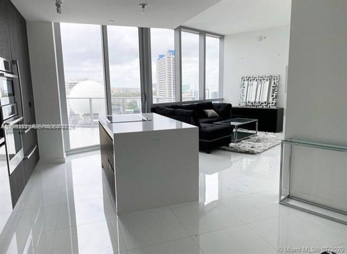 Apartment for rent at 851 NE 1st Ave, Miami, FL 33128