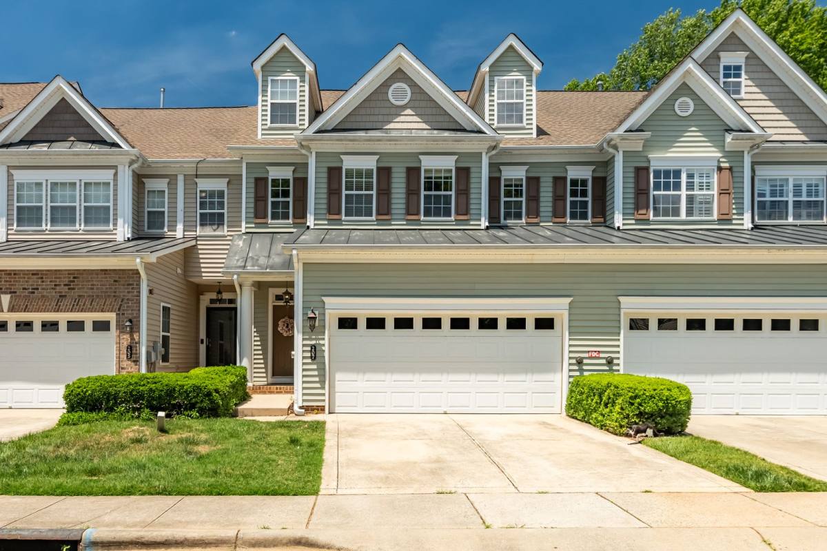 House for rent at 207 Towne Ridge Lane, Chapel Hill, NC 27516
