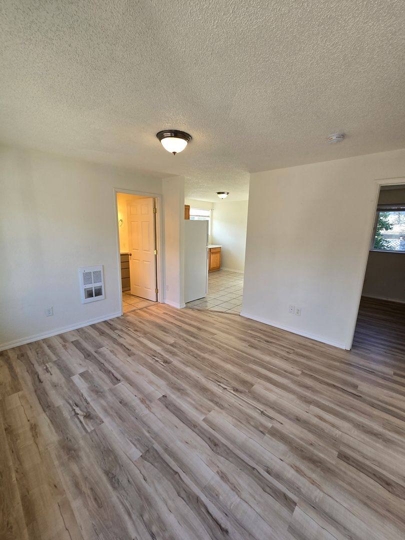 House for rent at 3286 Sycamore Way, Medford, OR 97504
