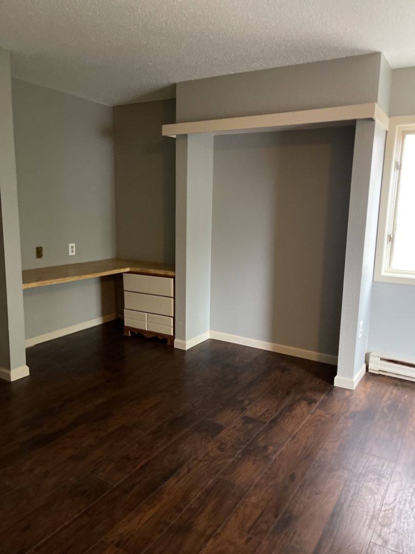 Apartment for rent at 1526 E Superior St #4, Duluth, MN 55812