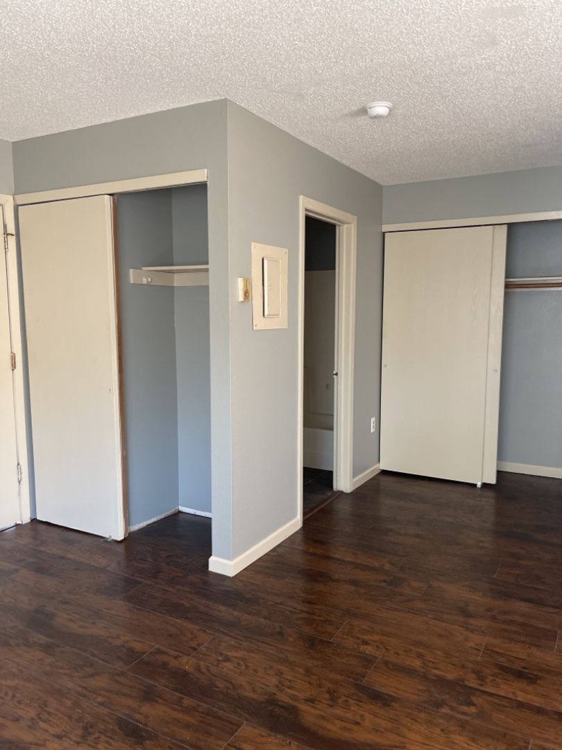 Apartment for rent at 1526 E Superior St #4, Duluth, MN 55812