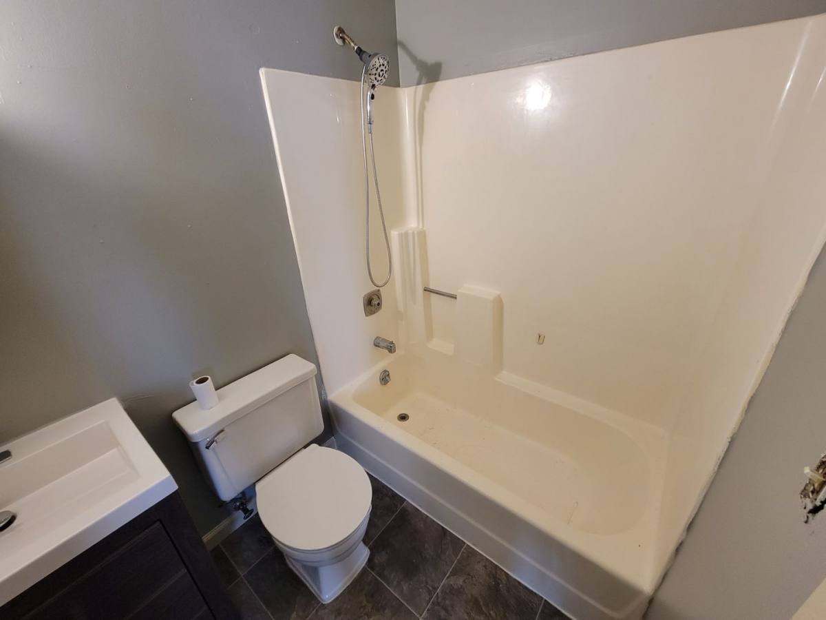 Apartment for rent at 1526 E Superior St #4, Duluth, MN 55812