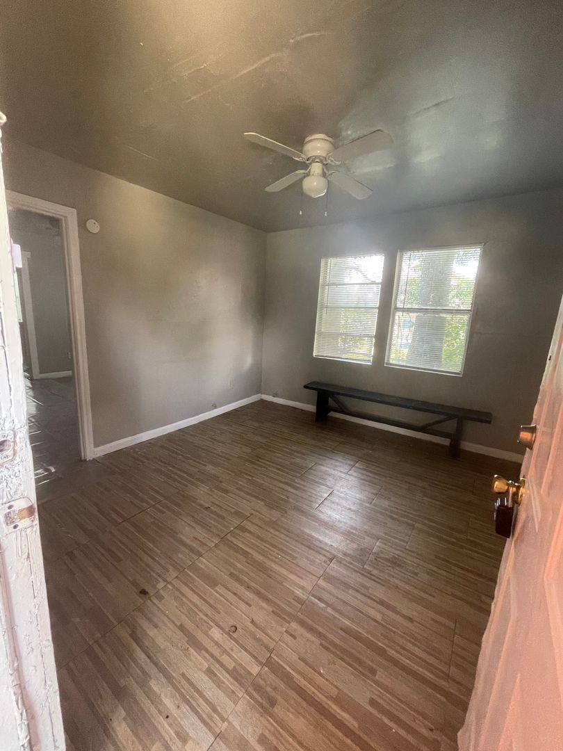 House for rent at 1419 Capron 1 #2, Houston, TX 77020