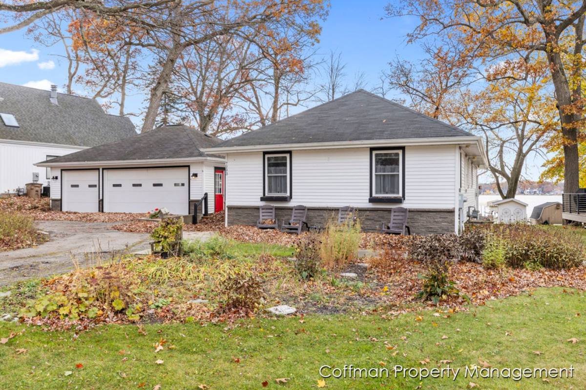 House for rent at 7293 Davies Dr NE, Rockford, MI 49341
