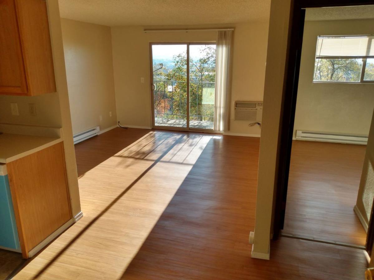 Apartment for rent at 321 N 5th St #17, Klamath Falls, OR 97601