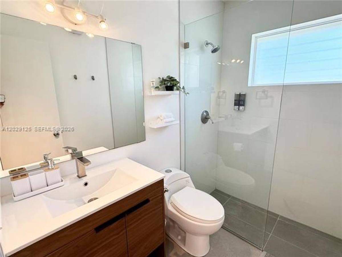 Apartment for rent at 547 NE 64th St, Miami, FL 33138
