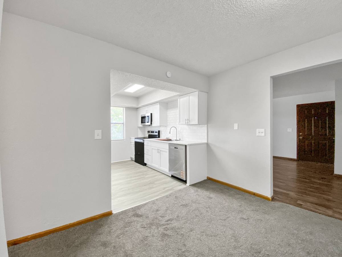 Townhouse for rent at 8710 NW 82nd Terrace, Kansas City, MO 64152